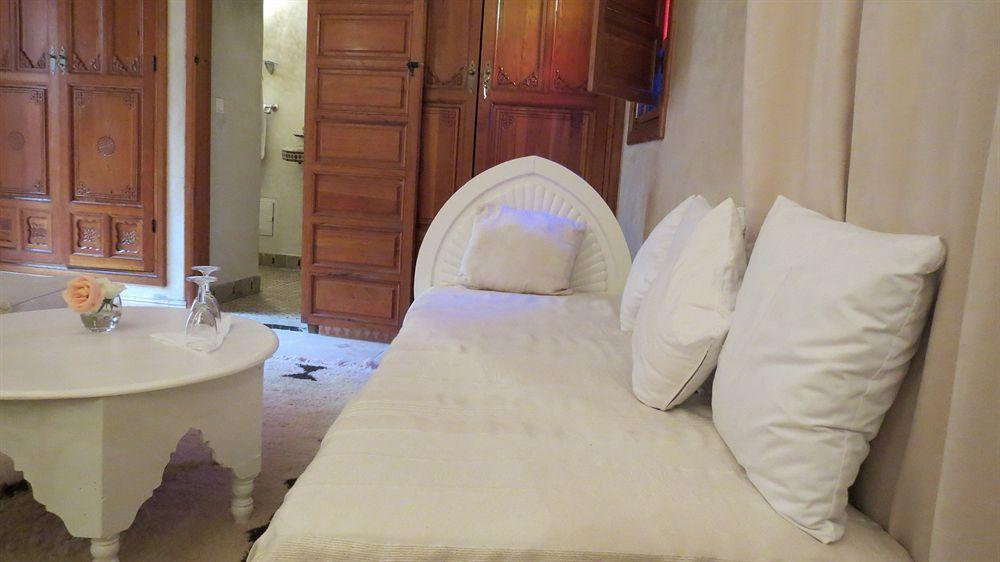 Riad Awinati Location Privatisee ,Piscine Chauffee , Beau Rooftop Marrakesh Ngoại thất bức ảnh