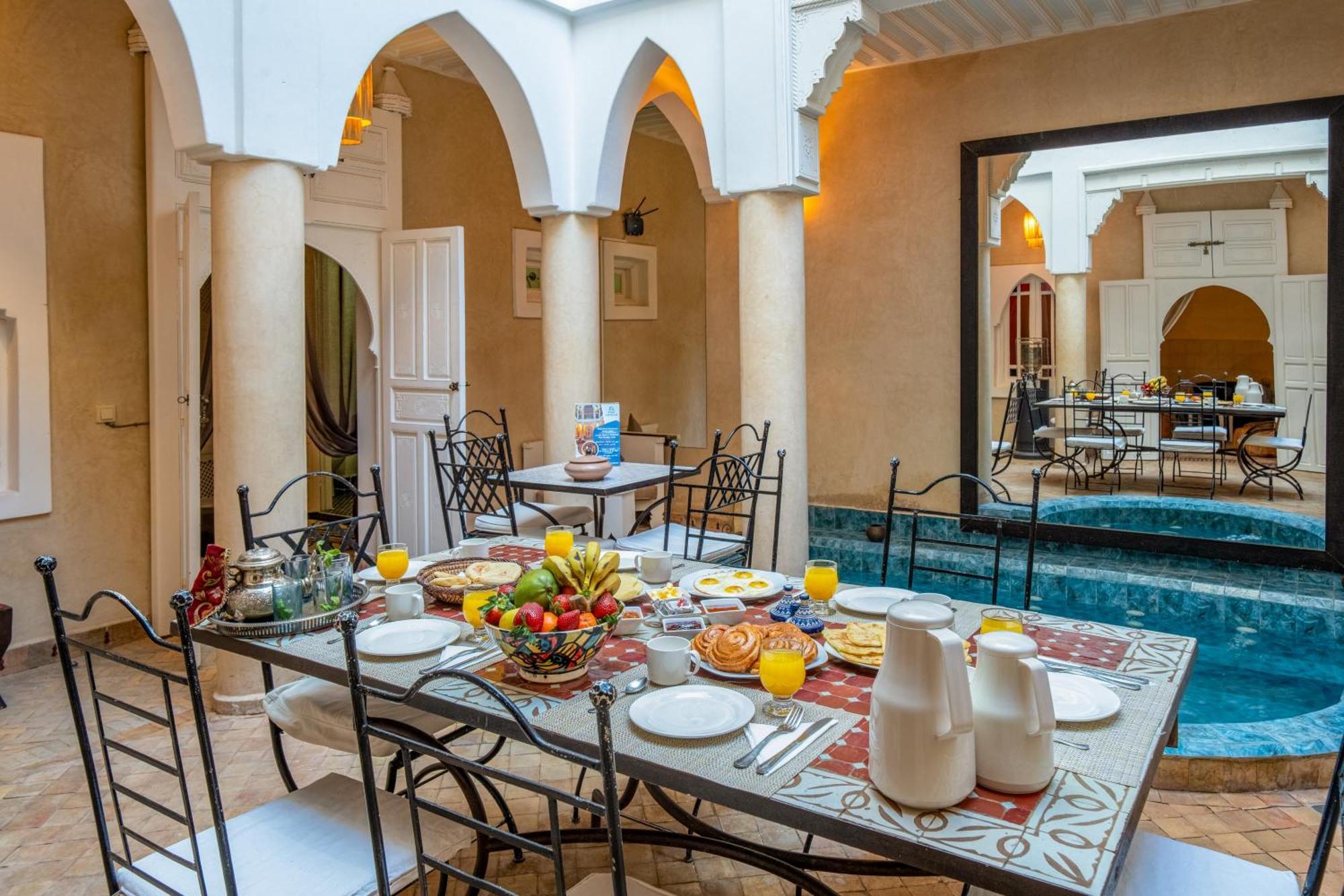 Riad Awinati Location Privatisee ,Piscine Chauffee , Beau Rooftop Marrakesh Ngoại thất bức ảnh
